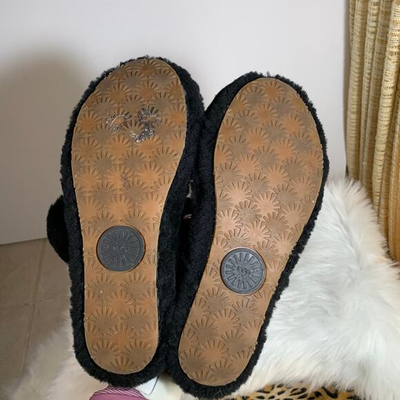 UGG Oh Yeah double strap flat sandals in black Size 9 - Picture 13 of 14